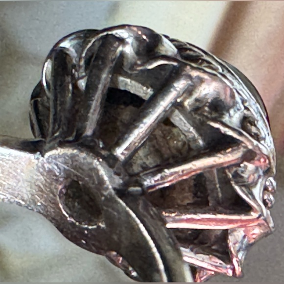 RARE! Star Sapphire Estate Ring 18K Gold Size about 7.5 Genuine Black Sapphire - Picture 6 of 17